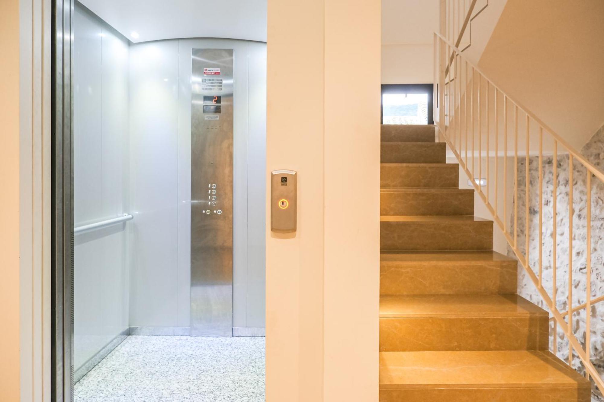 Can Cintet 1 Apartamento En La Plaza De バサルー エクステリア 写真