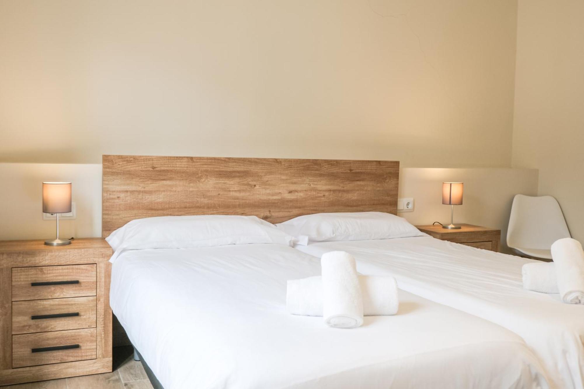 Can Cintet 1 Apartamento En La Plaza De バサルー エクステリア 写真
