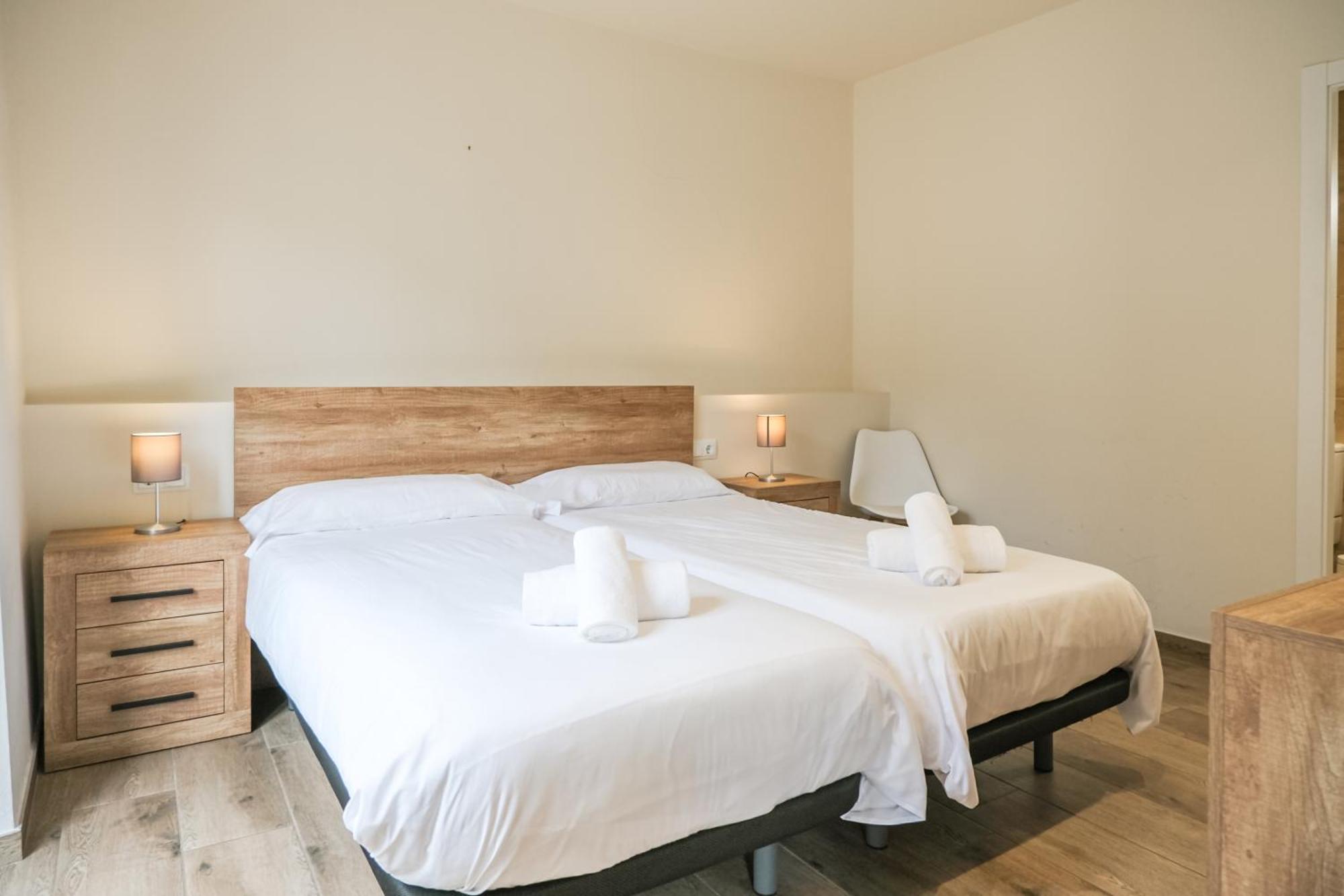 Can Cintet 1 Apartamento En La Plaza De バサルー エクステリア 写真